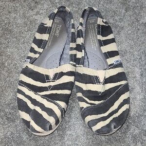 Zebra/ White Tiger Striped Toms Slip On Shoes